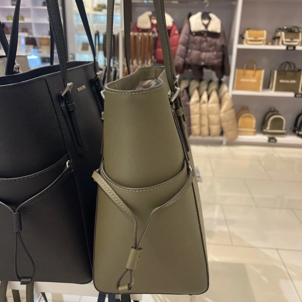 MICHAEL KORS Voyager Large Saffiano Leather EW Tote Shoulder Bag
Olive
NWT - Picture 8 of 16